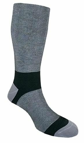 The Bridgedale Endurance Coolmax Liner has moisture wicking performance for dry feet. It is a lightweight baselayer undersock designed for healthier feet. With the Bridgedale rating of one for warmth and cushioning these socks are ideal to keep your feet fresh and cool even on the hottest trails.