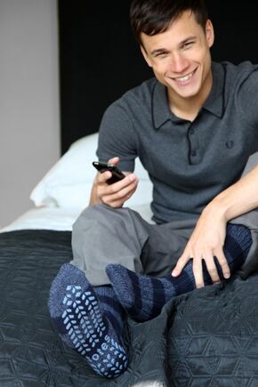 Mens 2 Pair Totes Naturals Wool Blend Slipper Socks In 4 Colours Grey & Charcoal