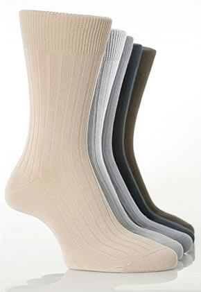 These 100% pure cotton rib trouser socks give comfort and a natural feel for the feet. This five pair pack is great value and has durability that makes these socks wear well with longevity.