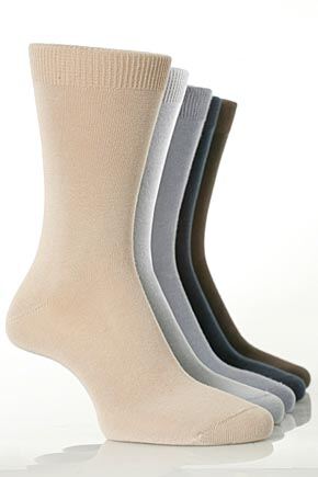 These 100% pure cotton plain trouser socks give comfort and a natural feel for the feet. This five pair pack is great value and has durability that makes these socks wear well with longevity.<br />
