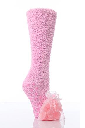Ladies 1 Pair Totes Supersoft Slipper Socks and Heart Soaps Gift Set Pink
