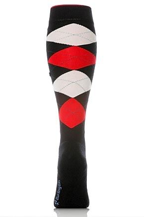 A specialist Burlington knee high sock for golf with heel protection, soft rim and anatomically fitted foot bed. Allowing perfect comfort and protection from the stresses of a long day on the links; allowing you to concentrate on winning. The Burlington branded stud is the mark of quality.