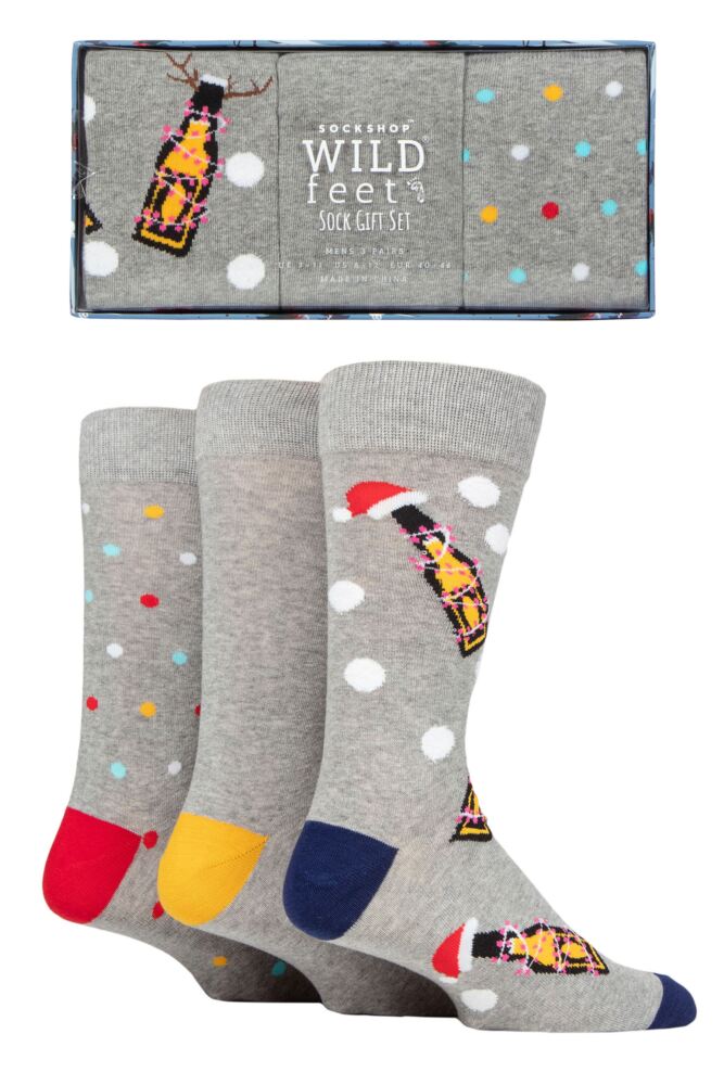 <div class="font-weight-bold">Wildfeet</div>Mens Cotton Christmas Flat Socks 3-Pair Gift Box