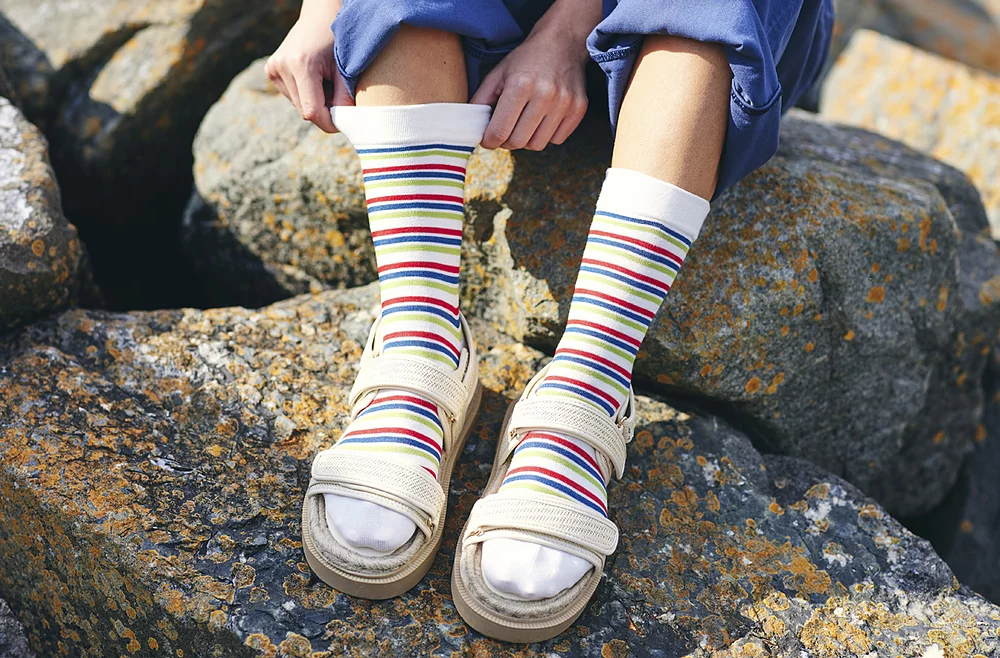 How to wear socks and sandals