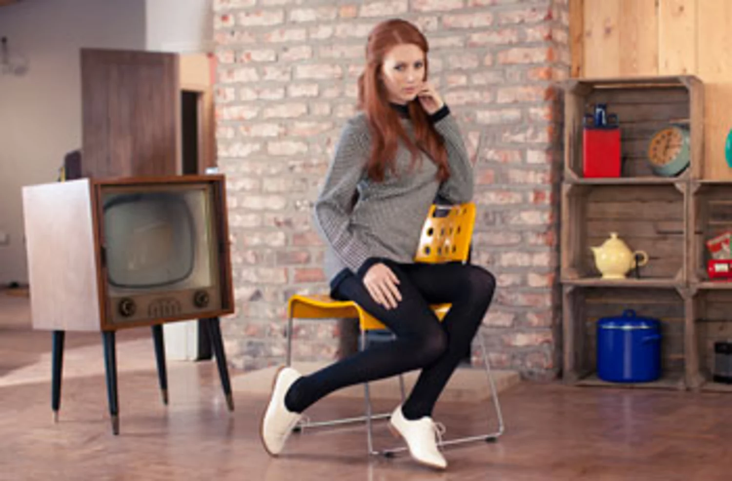 5 unusual ways to style your plain black tights