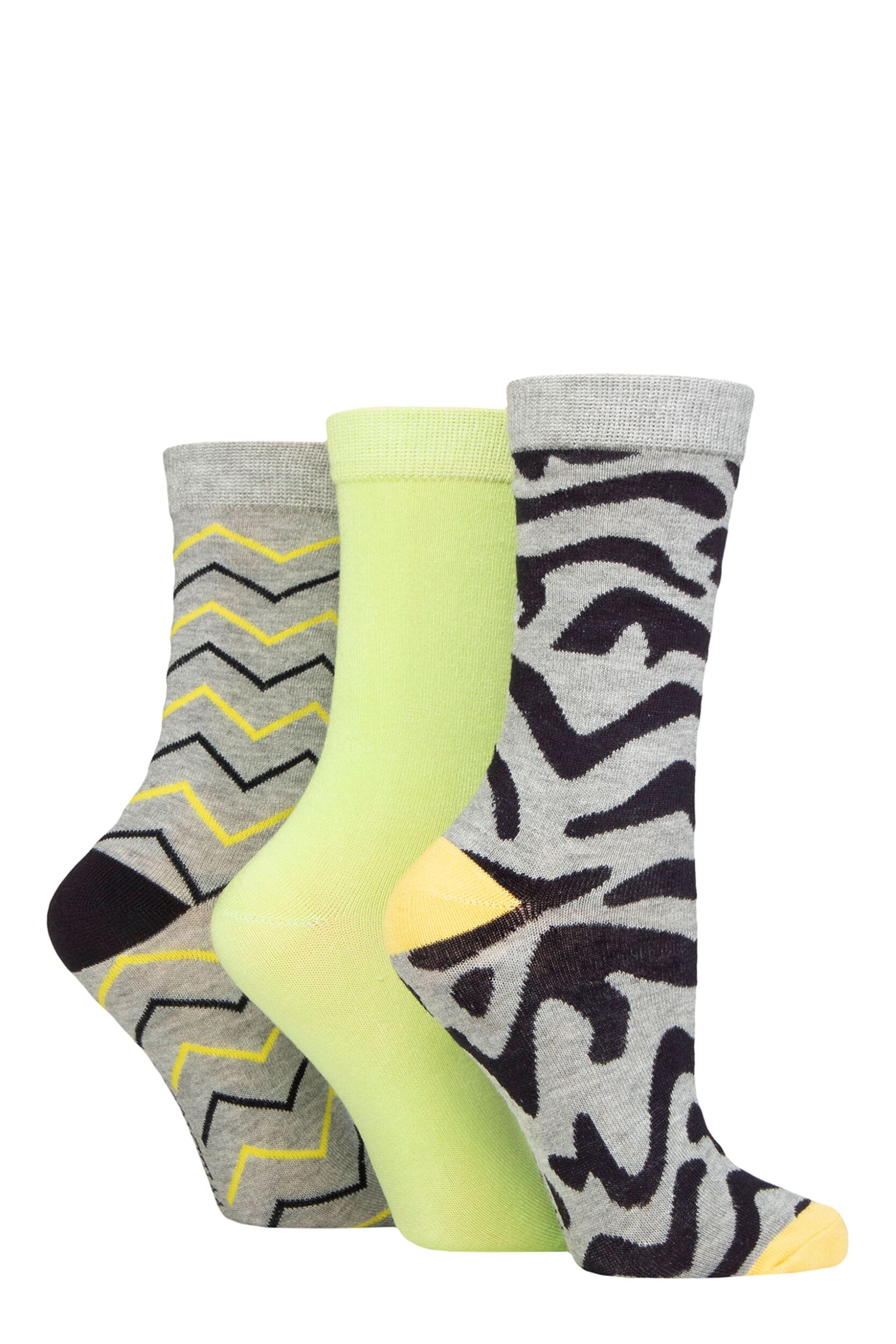 Women's 3 Pair SOCKSHOP Wildfeet Patterned Bamboo Socks Animal Print Light Grey 4-8 Ladies