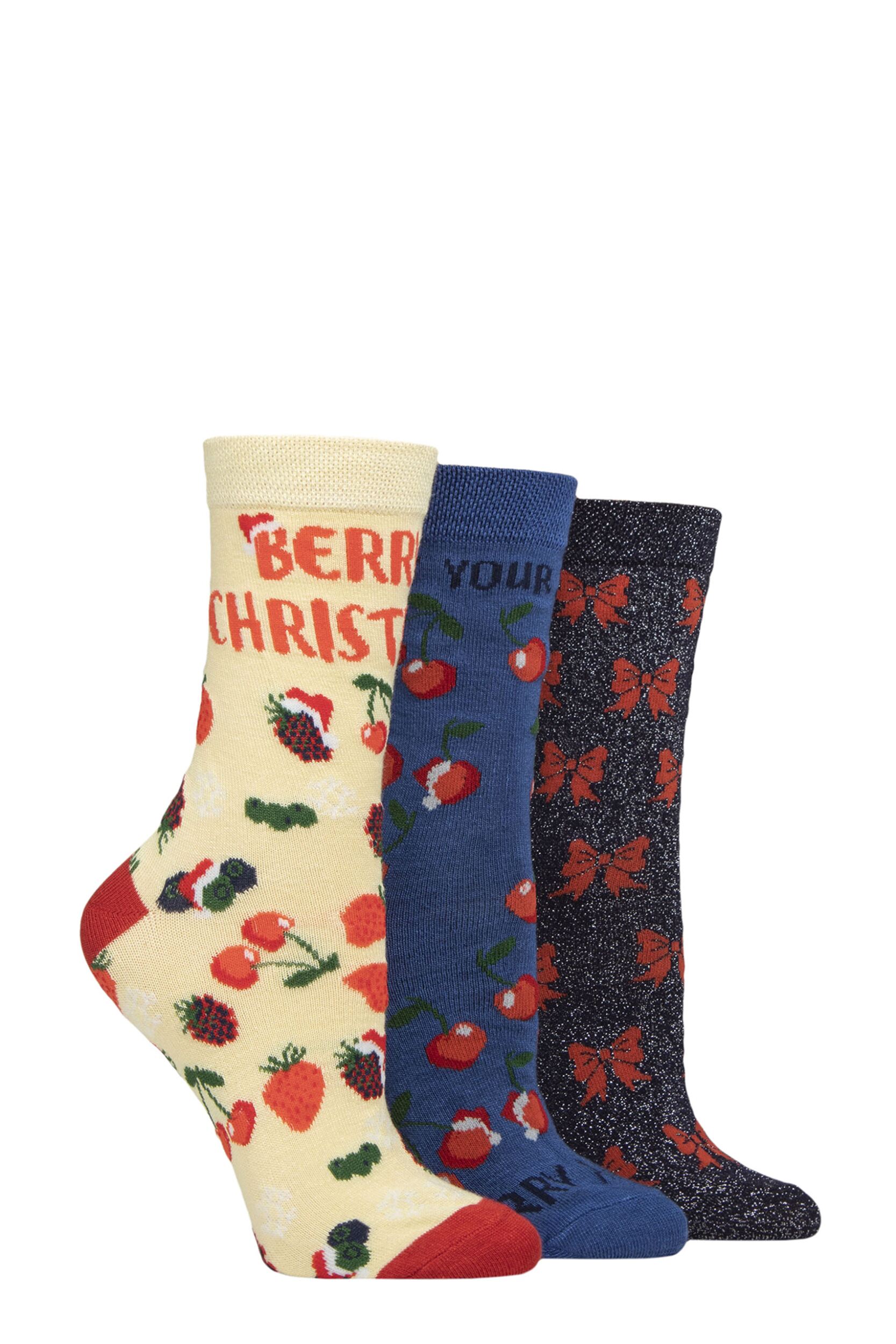 Women's 3 Pair SOCKSHOP Lazy Panda Christmas Bamboo Socks Berry Christmas 4-8