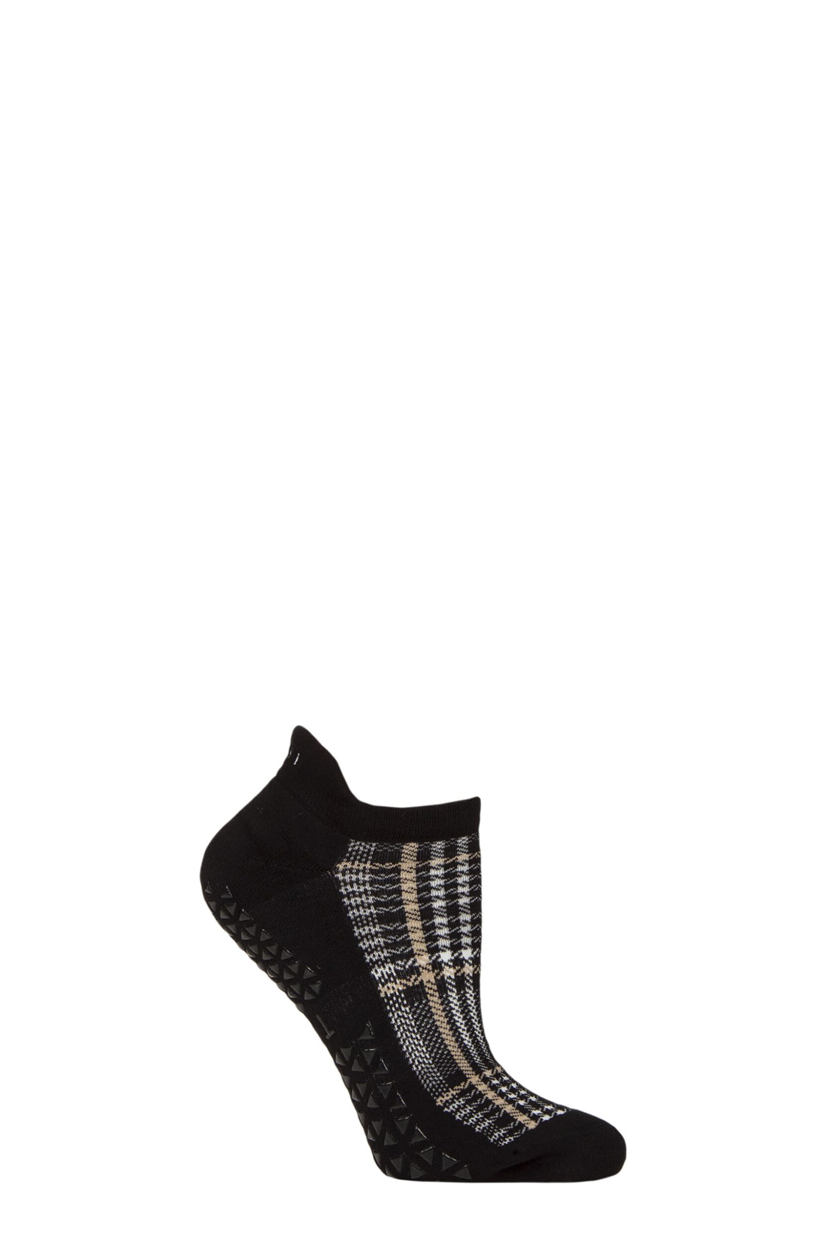 Women's 1 Pair Tavi Noir Savvy Organic Cotton Low Rise Yoga Socks with Grip Classic Plaid Medium
