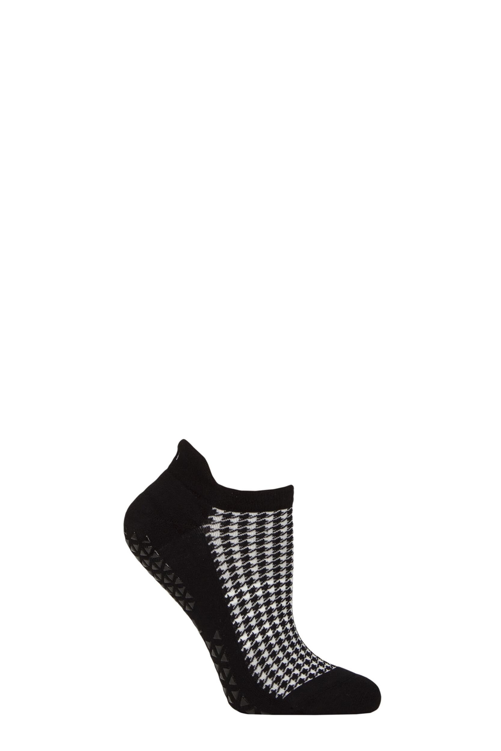 Women's 1 Pair Tavi Noir Savvy Organic Cotton Low Rise Yoga Socks with Grip Houndstooth Small