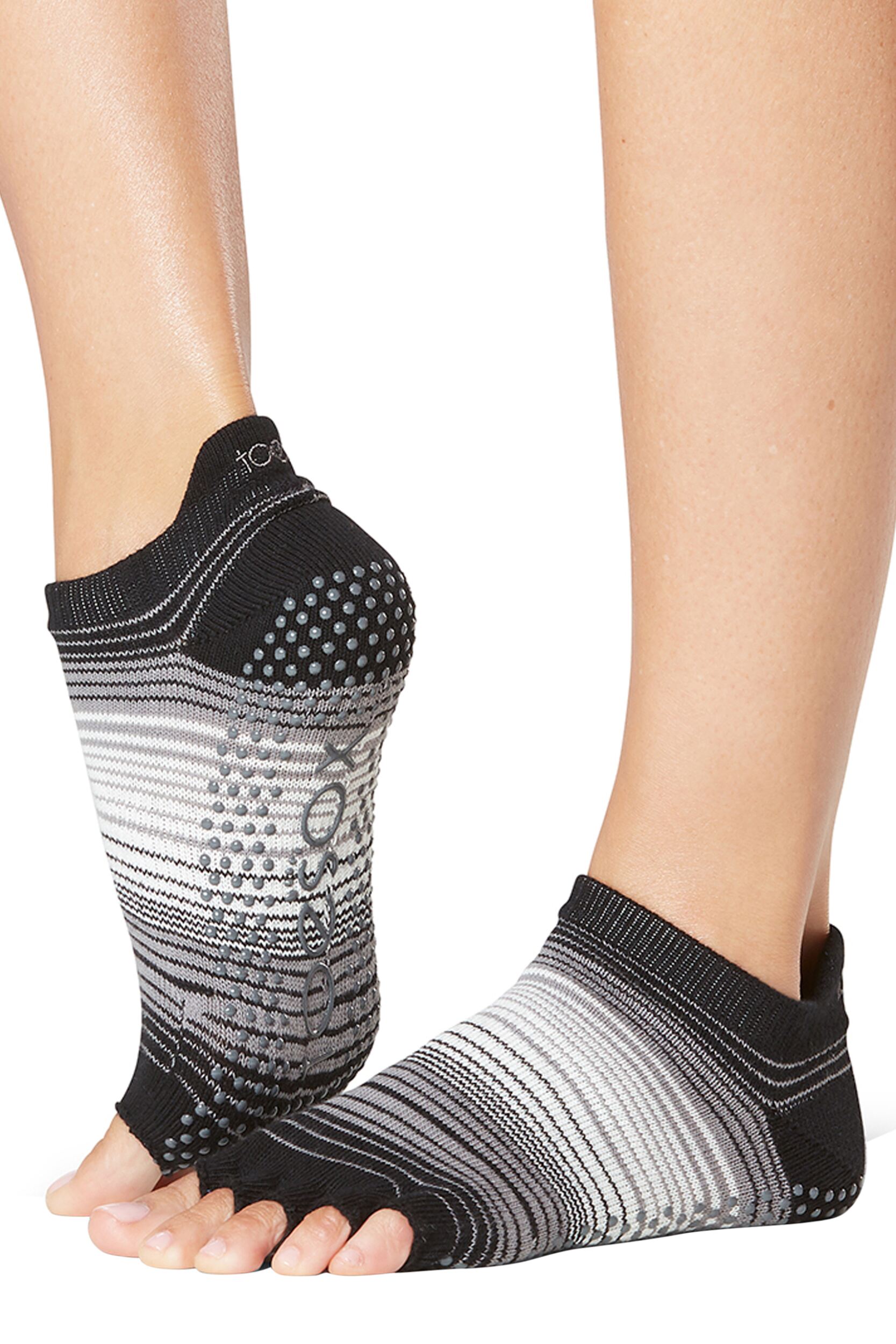 Mens and Women's 1 Pair ToeSox Half Toe Organic Cotton Low Rise Yoga Socks Static M