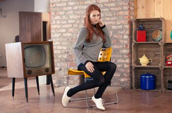 5 unusual ways to style your plain black tights