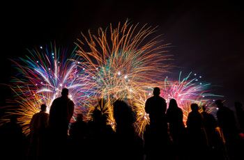 How to host the perfect bonfire night party