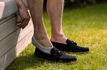 What types of socks are best for sweaty feet?