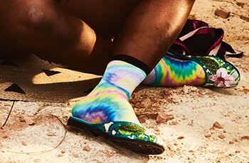 How to tie dye your socks