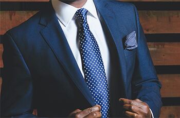 What colour tie should you wear for an interview?