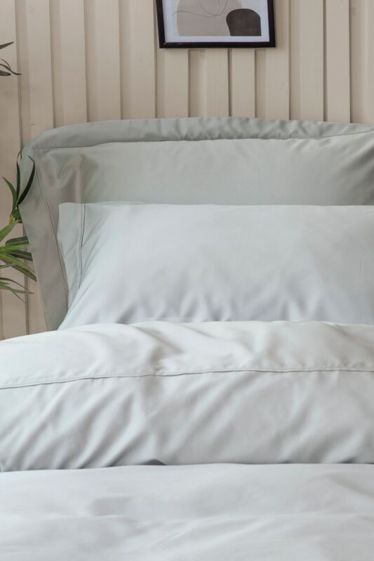 Lazy Panda 300 Thread Count Bamboo Fitted Sheet