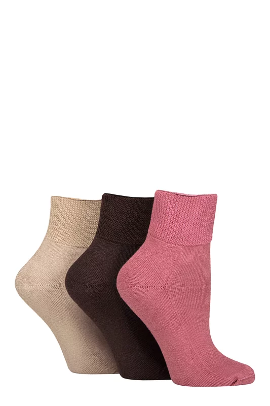 Women's 3 Pair IOMI FootNurse Cushioned Foot Bamboo Diabetic Ankle Socks
