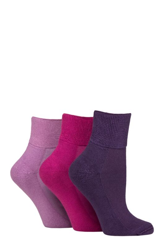 Women's 3 Pair IOMI FootNurse Cushioned Foot Bamboo Diabetic Ankle Socks