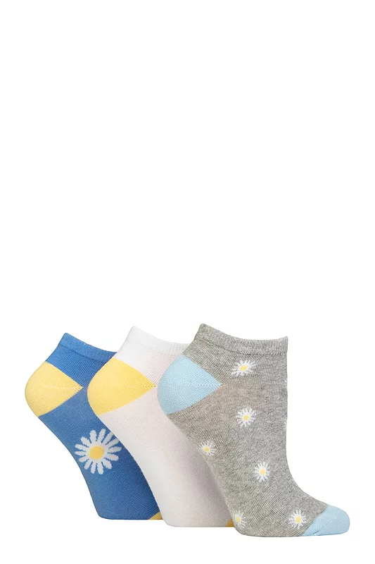 Women's 3 Pair SOCKSHOP Wildfeet Novelty Cotton Trainer Socks Daisies 4-8