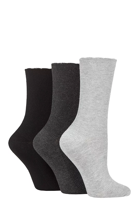 Women's 3 Pair Elle Ribbed Bamboo Socks with Scallop Top
