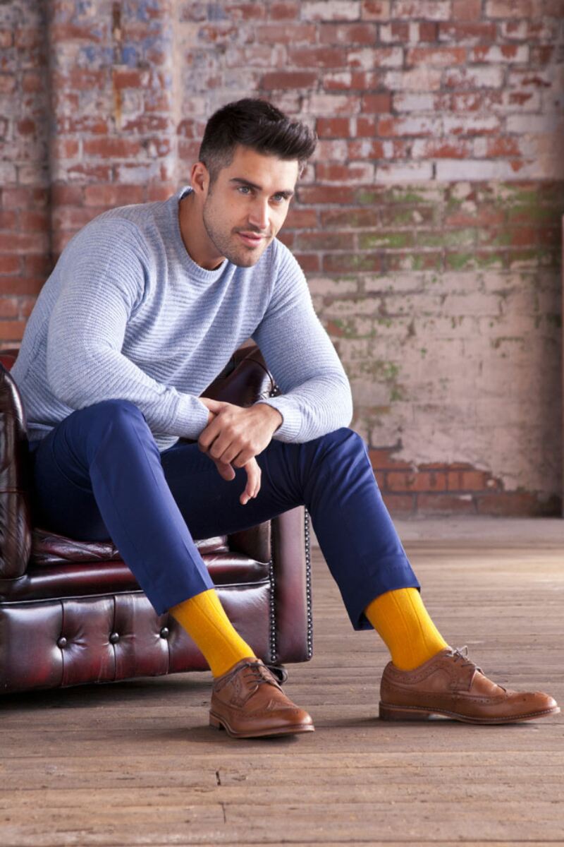 Красивые парни в носках. Парни в гольфах. Мужчина в носках. Красивые парни в носках. Красивые парни в носках.