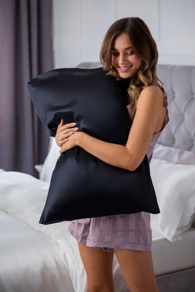 Cocoonzzz Luxury 100% Mulberry Silk Pillowcase