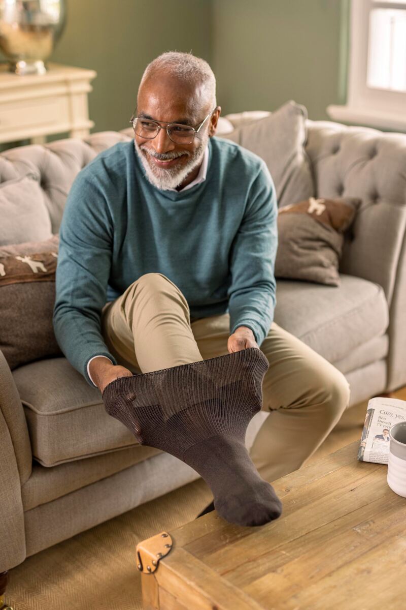 Mens 1 Pair Iomi Footnurse Oedema Extra Wide Cotton Socks