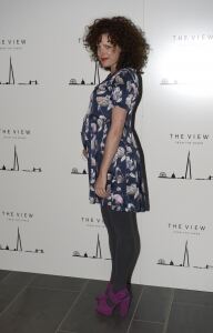 Annie Mac rocks sandals and tights