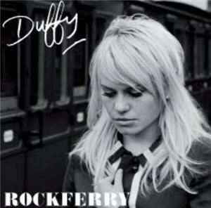Duffy steals GaGa's style in cheeky performance