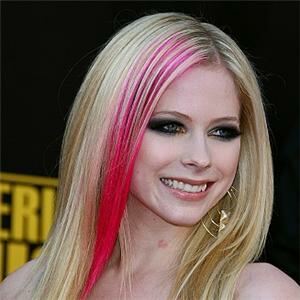 Avril opts for star tights