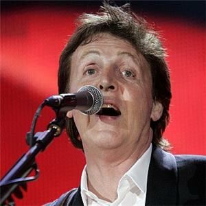 Legwear love saves Sir Paul's trouser malfunction