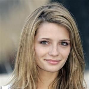 Mischa Barton marks comeback with striking black tights