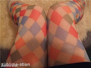 Printed hosiery 'needs plain accompaniment'