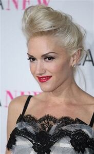 Gwen Stefani casts no doubts over her fashionable legwear taste