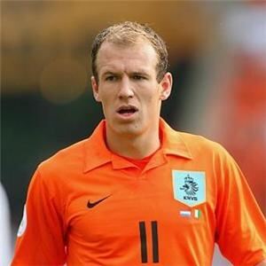 Robben's tights are 'wrong colour' for football team