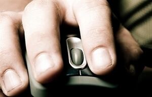 Shoppers 'start purchase online'