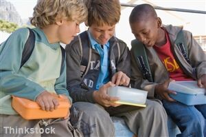 Kids pack 'sock lunches'