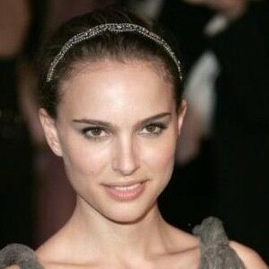 Natalie Portman dons ballet tights for Black Swan