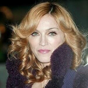 Madonna rocks Oscars after-party in fishnet tights