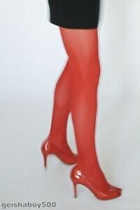 Tights to brighten up conservative outfits this autumn