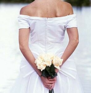 Complete your wedding outfit with the right legwear