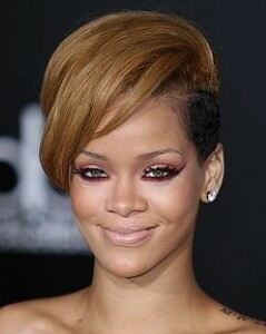 Rihanna goes for grunge look with legwear