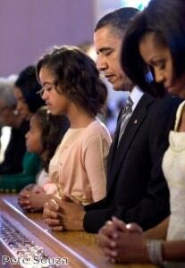 Obamas head to church in opaque tights