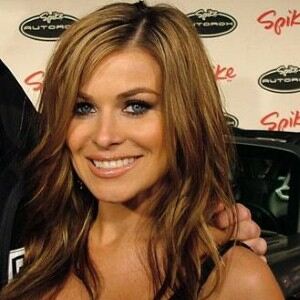 Carmen Electra booed in leather leggings