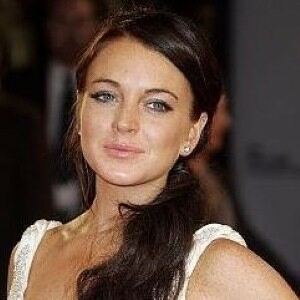 Legging-clad Lindsay Lohan turns camera shy