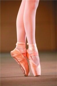 Malaysia cancels ballet show over 'revealing tights'