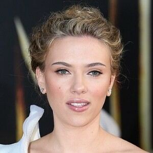 Scarlett Johansson goes underwear-free for Avengers filming