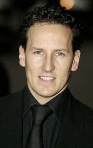 Brendan Cole halts handbag thief