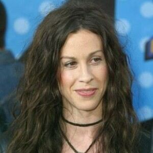 Alanis Morissette 'found fan notes in underwear'