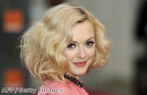Pregnant Fearne Cotton heads to work in leggings